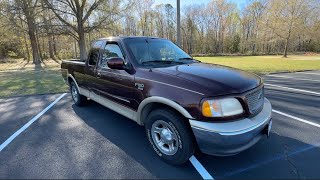 2000 Ford F-150 Lariat 5.4L 2WD Walkaround, Start up, Tour and Overview