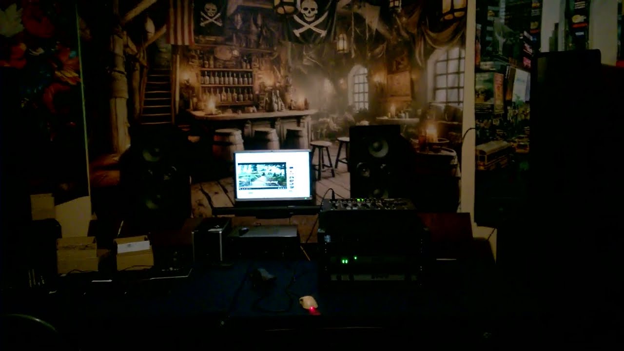 Każdy swóje 10 minut ma :) 2x Celestion Truvox 1225 z Eminence PSD2002 Pełne pasmo pod EV Q99 :)