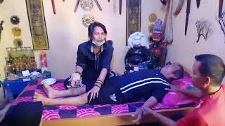 Puluhan Tahun Sang Jawara SILAT ASAM URAT Histeris. Langsung sembuh - RADEN ARYA MUDRIKA
