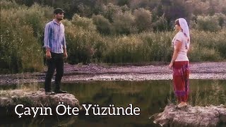 Çayın öte yüzünde Resimi