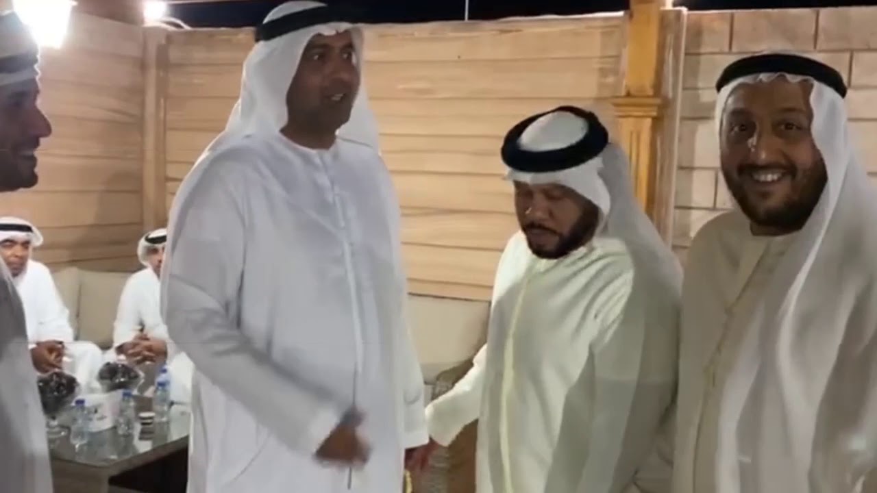 اللقاء الاول للطلاب والأساتذة بمدرسة الأمير الثانوية بأم القيوين خريجي دفعة 1990