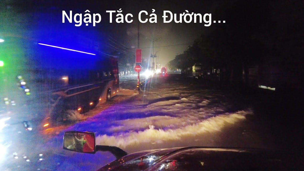 Hành Trình Xe Đầu Kéo Đêm Mưa Ngập Nước - Tú Chạy Thông Đêm Hai Xe Hỗ Trợ Anh Em | #483