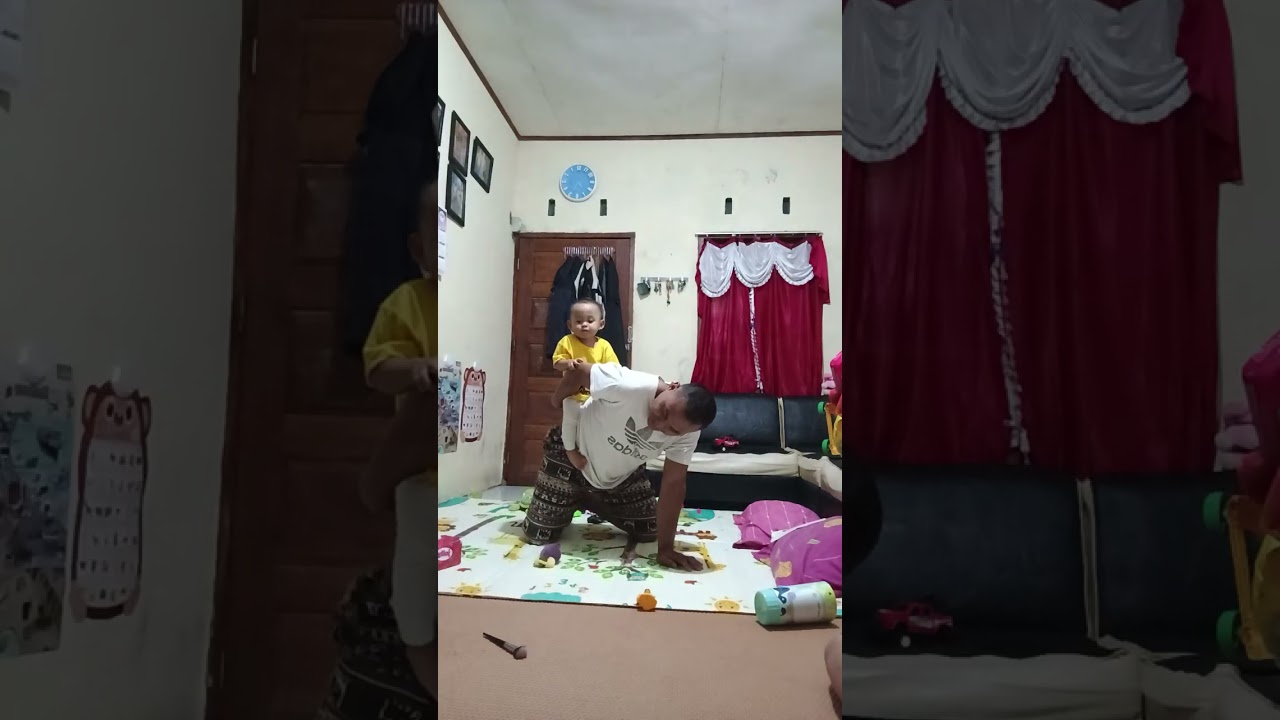 Gad Adonai dan Emili Adonai (@FraternalTwinsPart275)