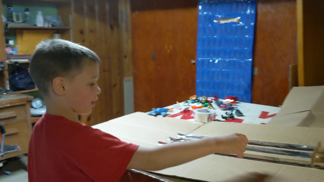 Cardboard Hot Wheels Track Step 1 - YouTube