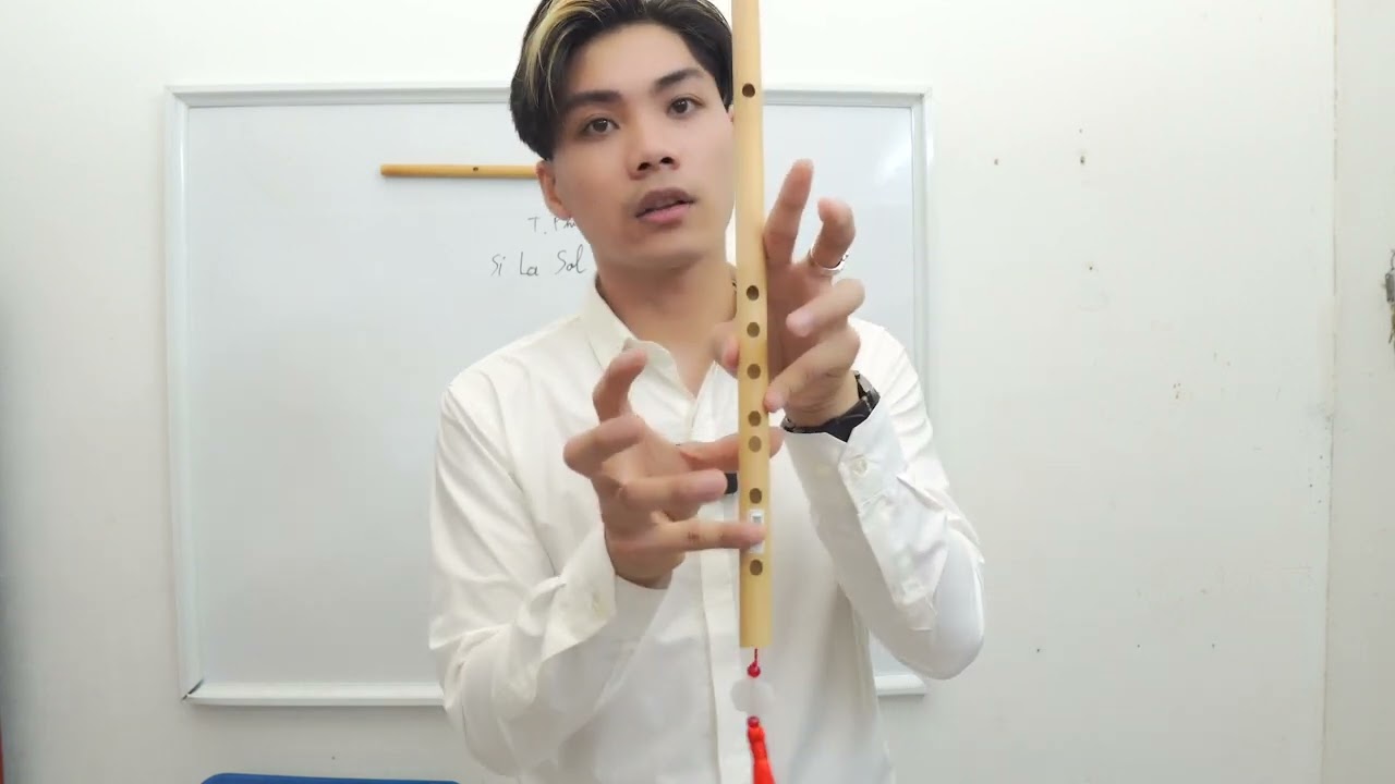 Học sáo trúc cho người chưa biết gì|| Bài 1: Cầm sáo và thổi ra nốt - youtube