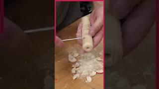 SPIRAL cuts on the SCROLL saw are magic #scrollsaw #woodworking #woodworking