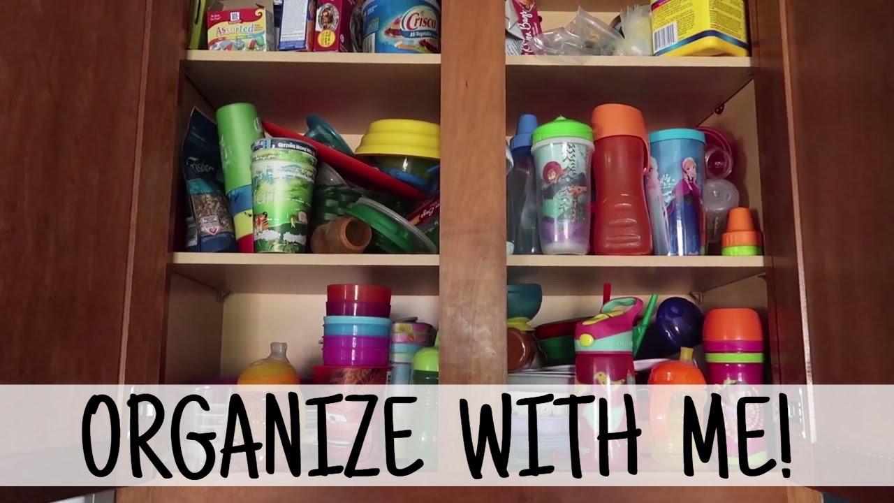 ORGANIZE WITH ME: Kids Kitchen Cabinet - YouTube