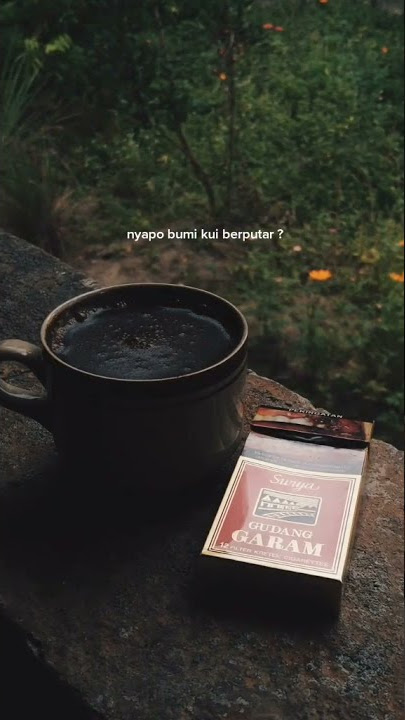 Story wa saat menikmati secangkir kopi