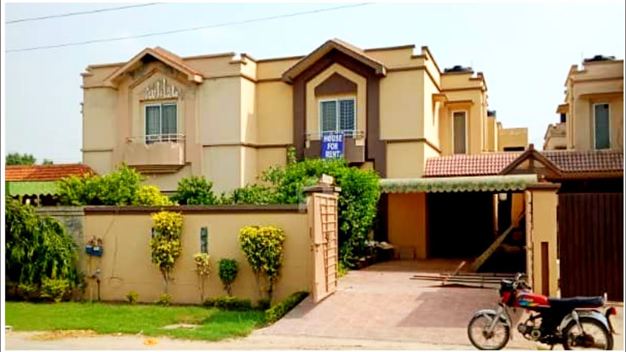 10 marla house for sale in lake city lahore for more information whatsapp 03001005534 Naveed