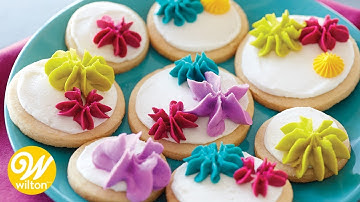 How to Pipe a Star Drop Flower | Wilton