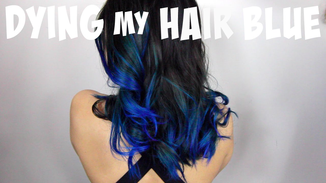 dreaming of dying hair blue