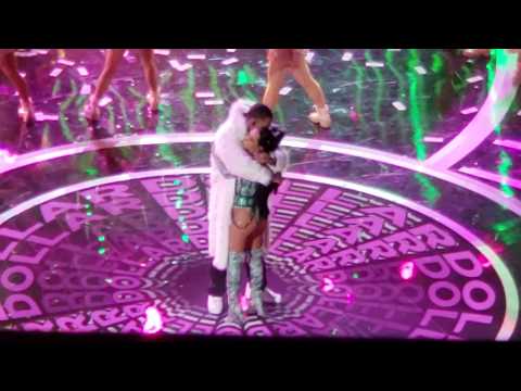 Becky G x Myke Towers Dollar Letra 2019 Latin American Music Awards Pt.2628