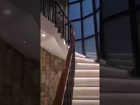 انهاءات ضلع الدرج مع انارة البيانو للبايات موقع البيجية مواصفات Vip المهندس عمر النعيمي ٠٧٧٠٤٥١٥٦٤٦