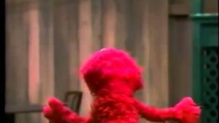 Sesame Street - Elmo Plays The Statue Game