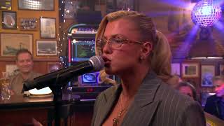 Skye Newman - "Hairdresser" live at tv show "Inas Nacht"