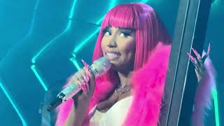Nicki Minaj performs Super Freaky Girl on The Pink Friday 2 Tour in Newark, NJ on 3/28/24. Resimi