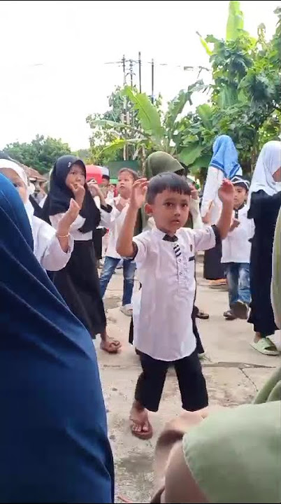 jangan lupa senam dulu sebelum belajar#trending #senamanakpaud #senamanaktk #senamsehat