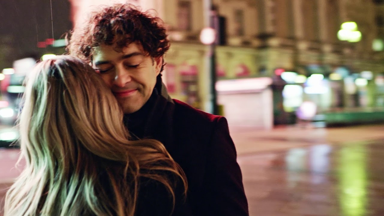 Lee Mead   In My Arms For Christmas (Official Video)