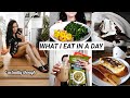 WHAT I ACTUALLY EAT IN A DAY *likes food, doesn't like to cook*