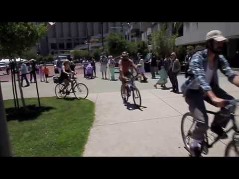10th anniversary Chicago Naked Bike ride 2013 - YouTube