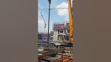 Nhổ cừ larsen 15m tại vincity bằng xe hitachi ex450lc