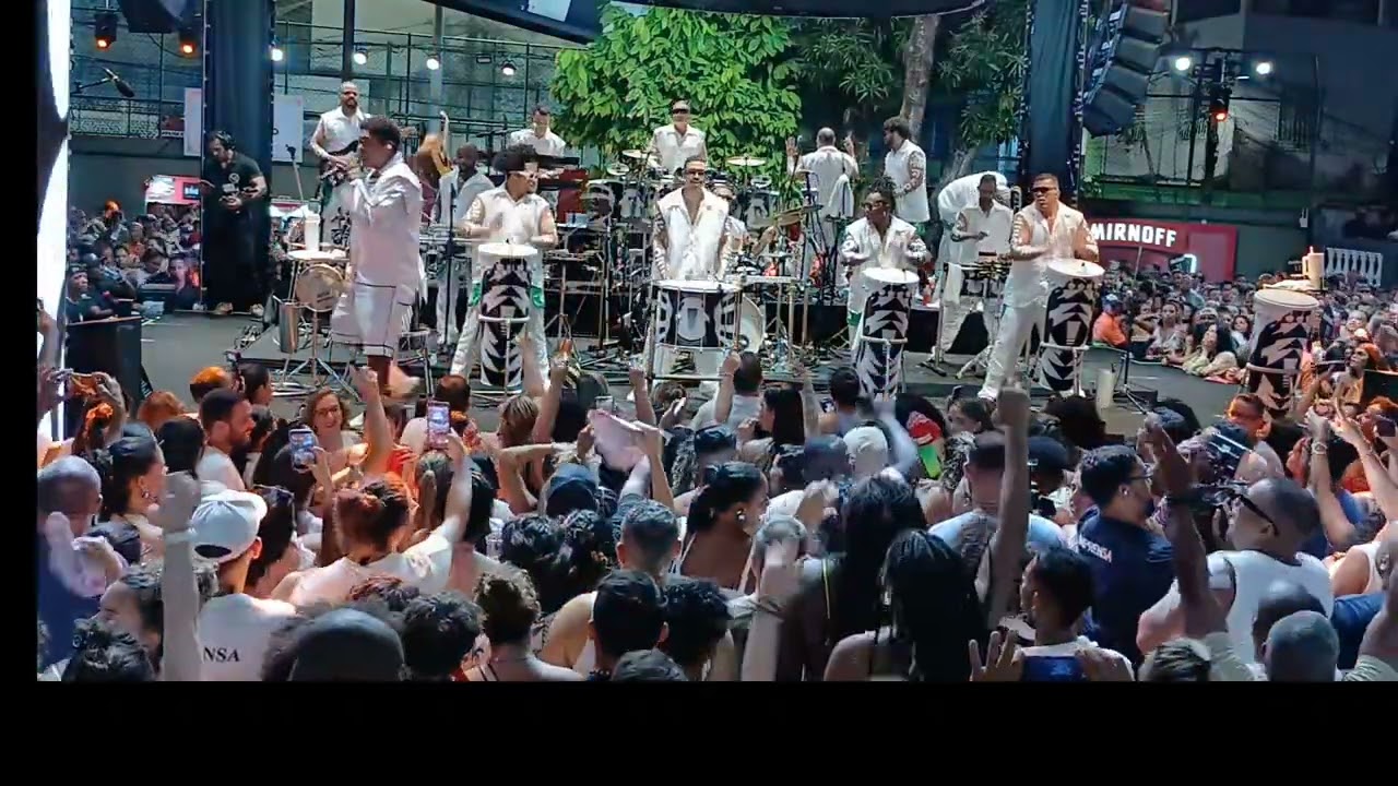 LA VEM A TIMBALADA TIMBALANDO CORAÇÕES 