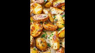 Easy, Oven-Roasted Potatoes w/ parmesan & garlic #shorts