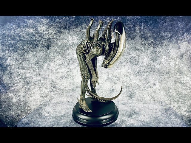 Mamegyorai: Alien Big Chap 1:3 Statue 4K Review - YouTube
