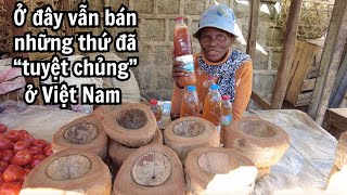 African marketplaces still carried items that were extinct in Vietnam 😲