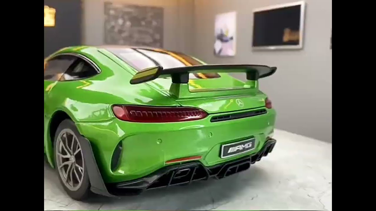 Mercedes-AMG GT R Pro Модель 1:18 Зеленый - 5sector