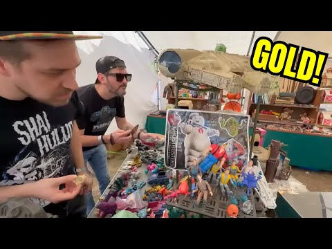 11 Miles. One Booth. TOTAL GOLD. | Attic Invaders