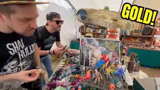 11 Miles. One Booth. TOTAL GOLD. | Attic Invaders