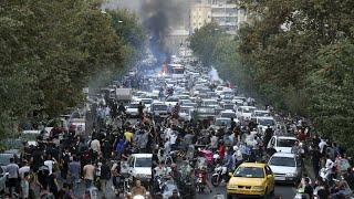 Rights group says scores killed in Iran protests as crackdown intensifies • FRANCE 24 English