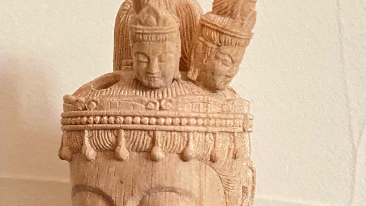 長谷寺様式十一面観音菩薩像の頭頂化仏を彫る - YouTube