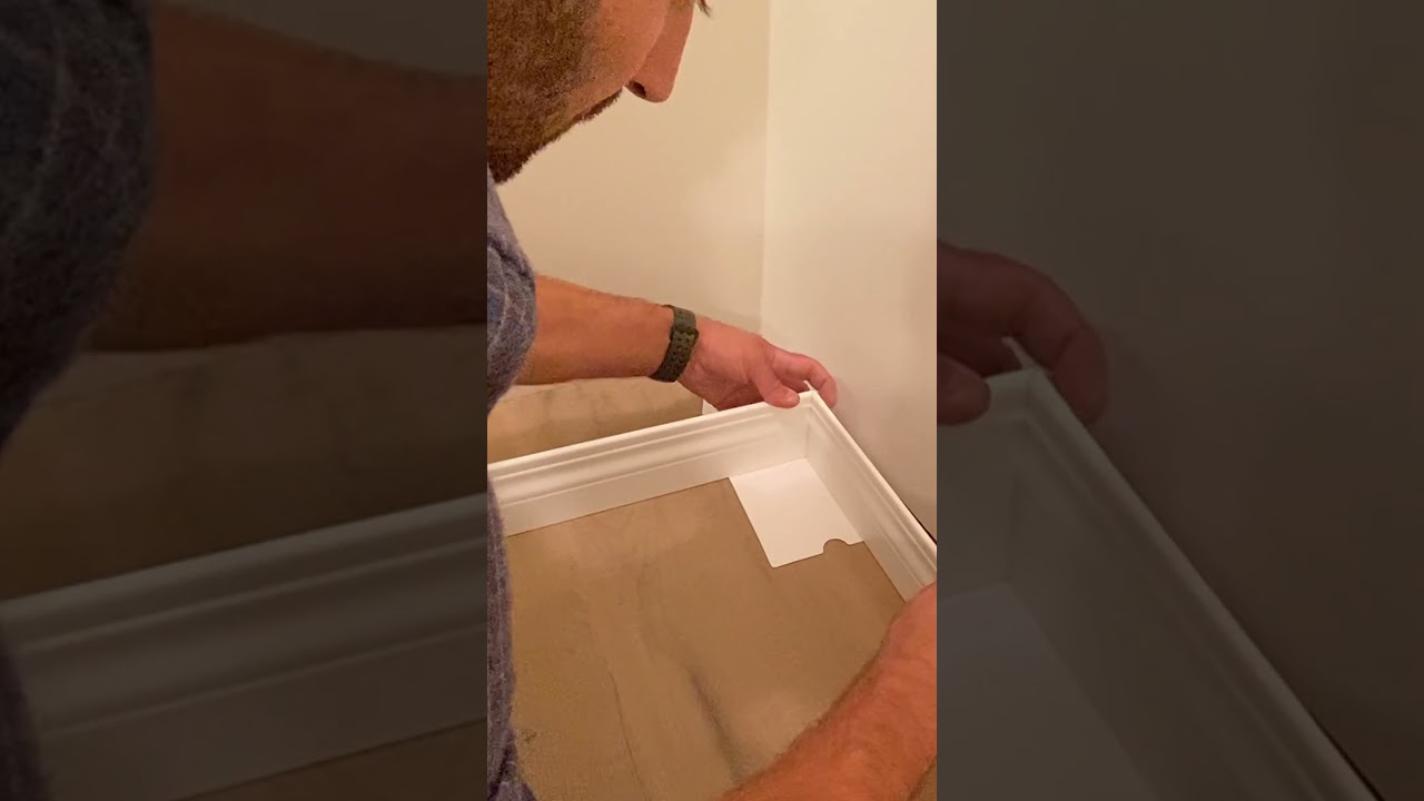 BASEBOARD INSIDE CORNER 