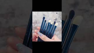 夜空のようなブルーが綺麗