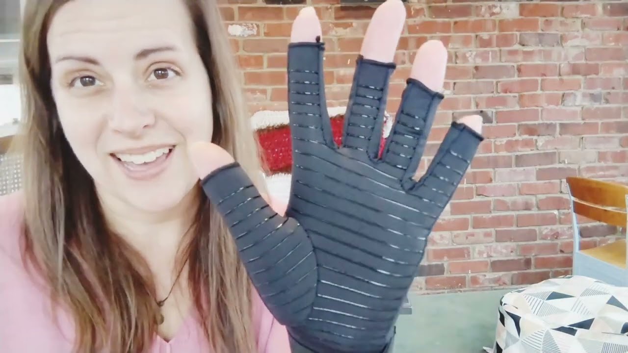 Review of 2 Pairs Fingerless Arthritis Gloves for Women, Copper Compression Gloves