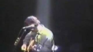 Video voorbeeld van "Noel Gallagher - Slide Away acoustic Chicago '98"