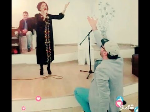 შოთო სიხარულიძემ ქართველ მომღერალს დაუჩოქა და ბოდიში მოუხადა - ემოციური კადრები Facebook Live