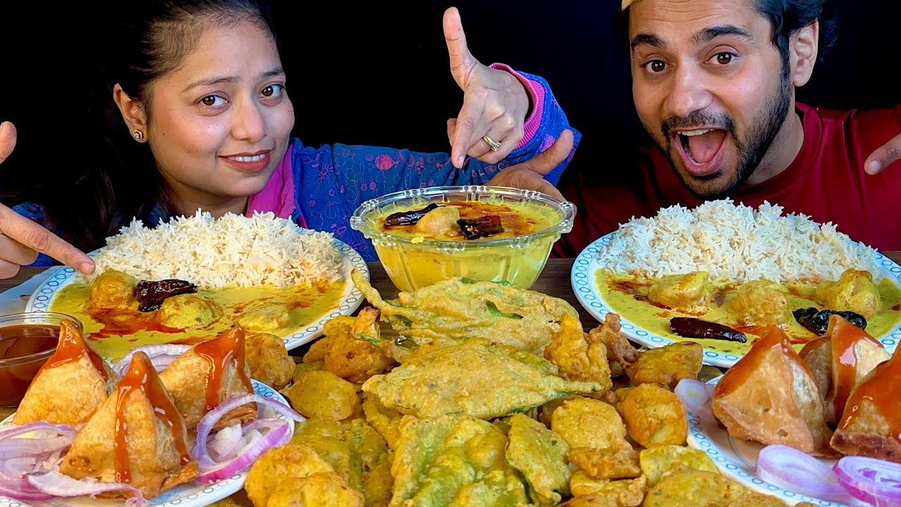 Eating Mix Pakode, Kadhi Chawal & Samosa | Homemade Food | Mukbang | Asmr