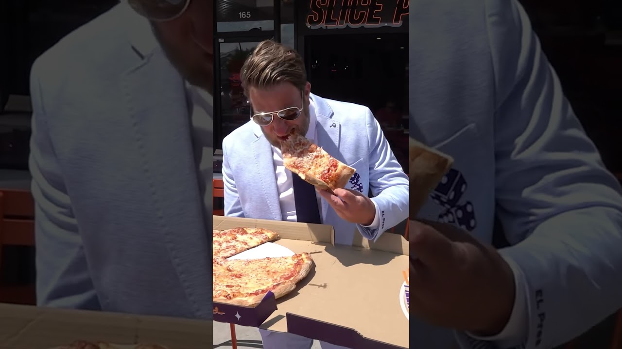 Dave Portnoy Tries Pizza Place Opened By YouTuber @TheStradman
