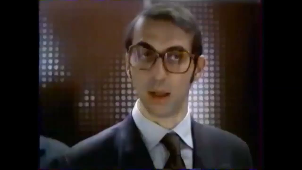 Publicité 2002 Assurance Maladie (Les Antibiotiques c'est pas automatique)