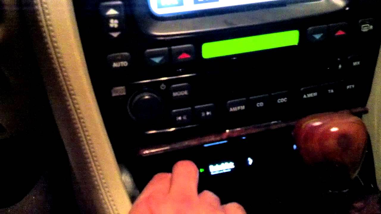 Motorola TK30 Bluetooth Car Kit in XJ8L - YouTube