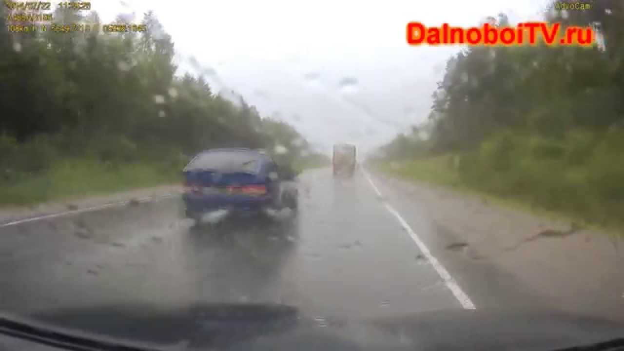 Бмв улетела в неву
