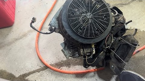 How to remove fly wheel from a Kohler V-twin engine with basic tools Kohler Courage SV715 ￼