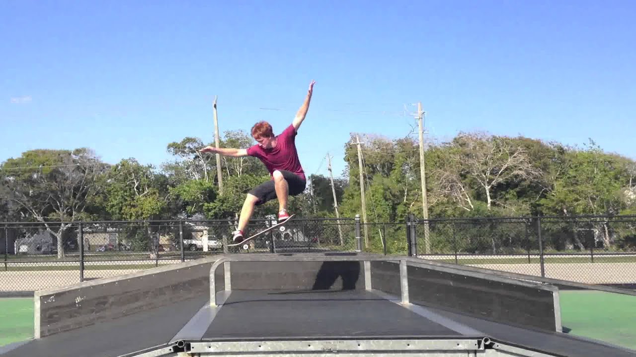 iPhone 4S Test Clip (1080p) - YouTube