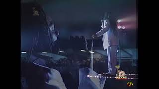 Dennis Brown - It's Magic  ( Live National Arena, Jamaica ).