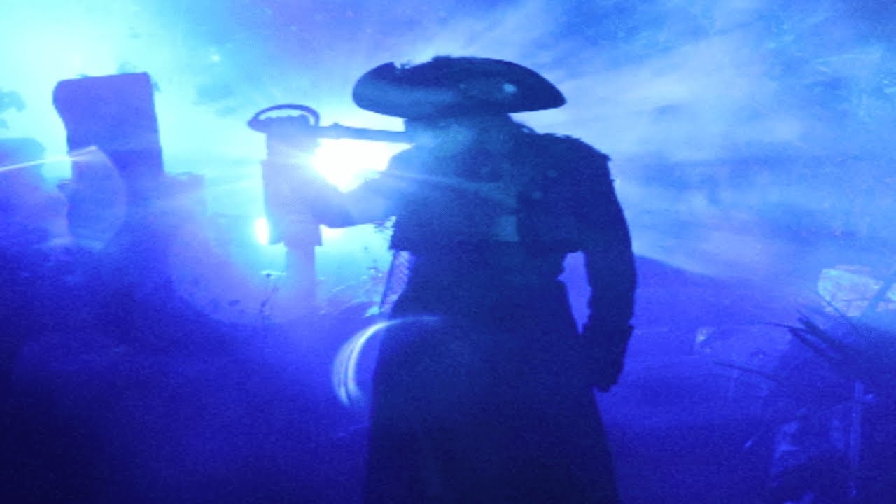 Toverland Halloween Nights viel letterlijk in het water... [Chaosvlog #16]