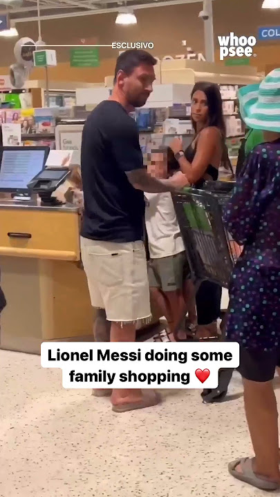 Lionel Messi was spotted at a Publix in Miami shopping with his family ❤️ (via @whoopsee.it) #shorts
