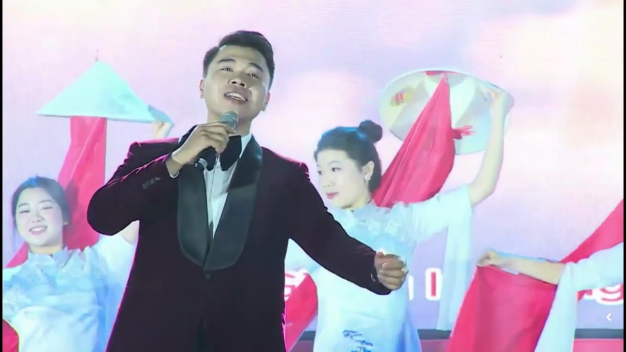 Hùng Thiêng Nam Phù (Live version) - Hữu Quân